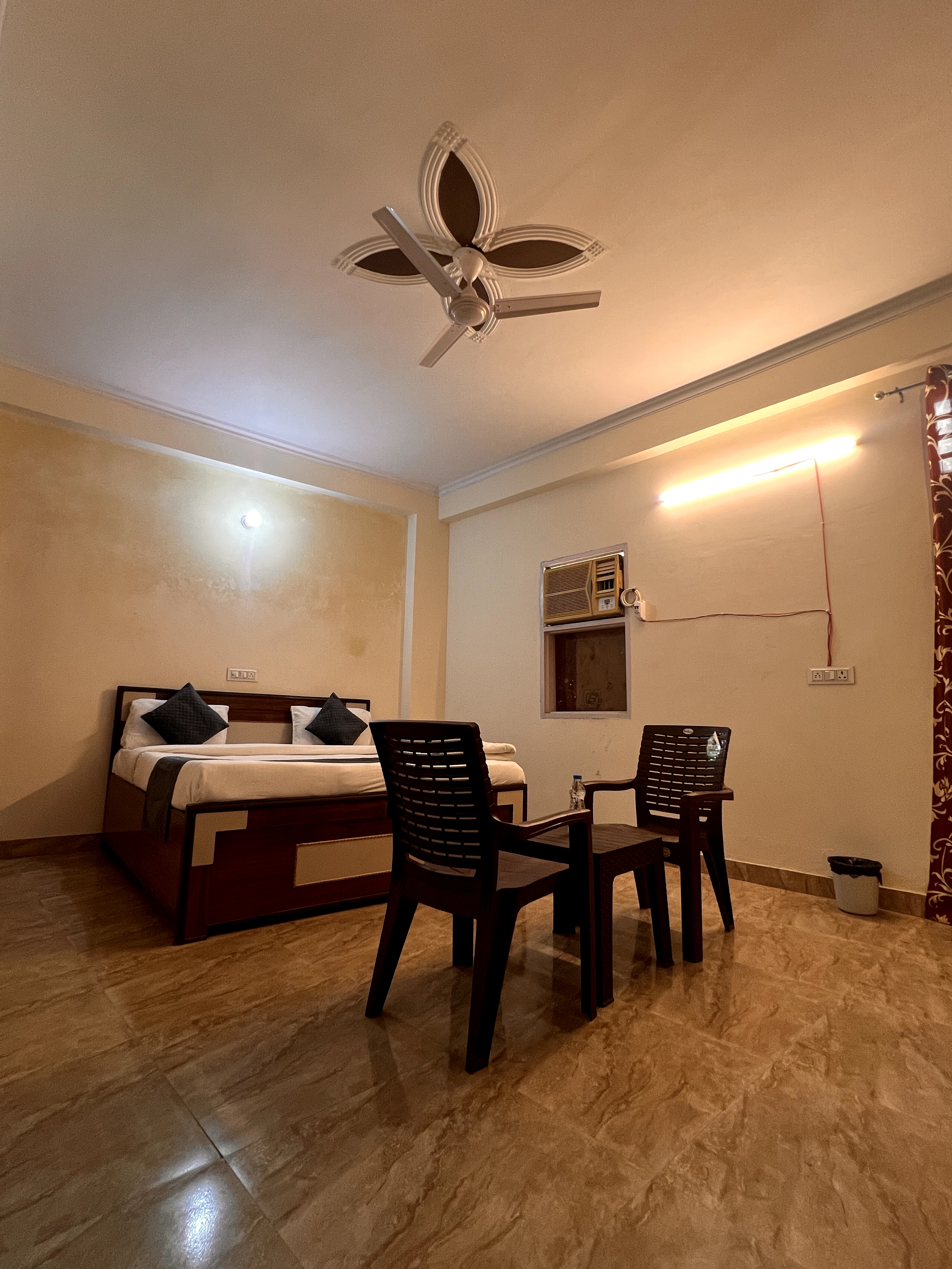 Hotel Raj Stay